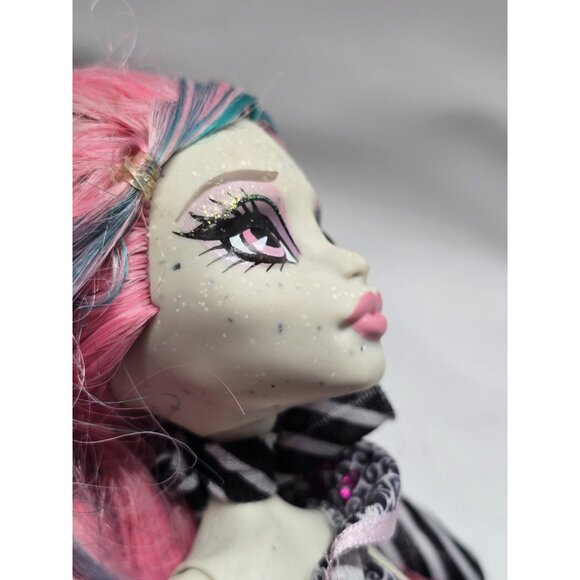 Rochelle Goyle Monster High Doll Ghoul's Night Out 2013 Mattel No Wings - Picture 11 of 12